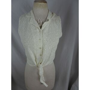 Forever 21 Cream Woven Button up Shirt Size L